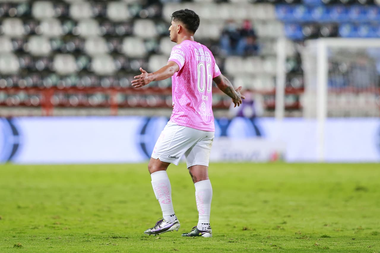 Víctor Guzmán la prendió de media distancia y puso el 1-1 al 74'.