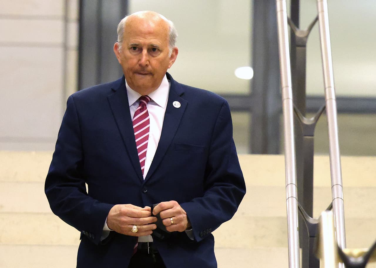 Un congresista republicano sugiere "alterar" la órbita de la luna para combatir el cambio climático