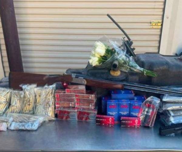 Un arma y sustancias localizadas por CBP Nogales.