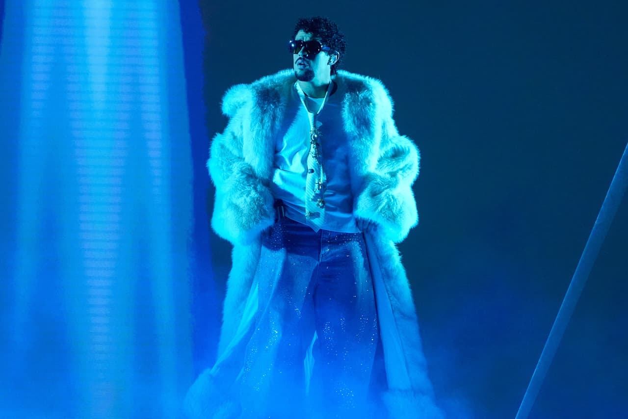 Bad Bunny hace referencia a discurso contra ICE en el show de medio tiempo del Super Bowl