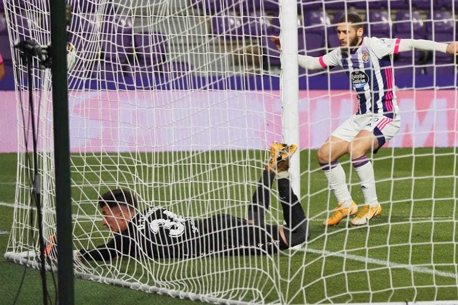 Levante se impone ante Valladolid 4-2 y califica a Cuartos de Final de la Copa del Rey. Los goles por parte de los pucelanos corrieron a cargo de Toni Villa y Weismann, mientras que para los granotas, las anotaciones fueron de Enis Bardhi(22'), Malsa (44'), Coke (59') y Morales (79').