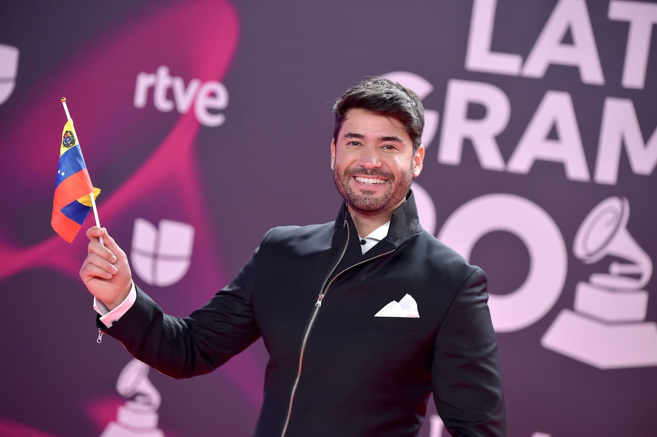 Thom Sepulveda a su llegada a la gala del Latin GRAMMY.