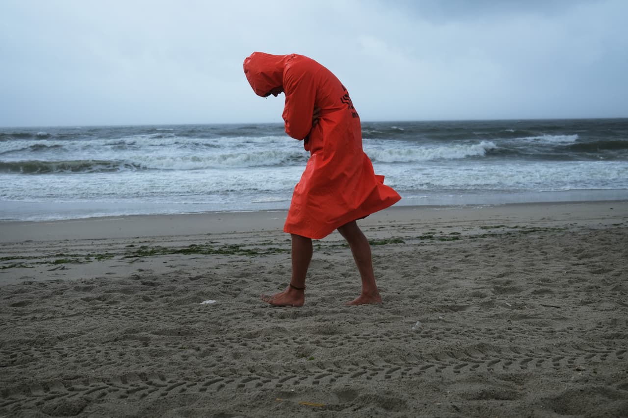 "Isaías" es el segundo huracán de la
<a href="https://www.univision.com/local/miami-wltv/temas/temporada-de-huracanes-2020">temporada</a> en la cuenca atlántica y pasó por las islas de Sotavento, Puerto Rico, República Dominicana, las Bahamas y Florida.