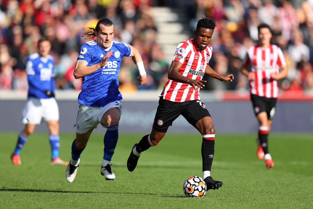 Leicester se impuso ante Brentford 2-1 durante la J9 en la Premier League. Youri Tielemans abrió el marcador al 14' a favor de los visitantes, pero Mathias Jorgensen empataba el encuentro al 60' y, con gol de James Maddison al 73', los 'Foxes' se llevaron la victoria.