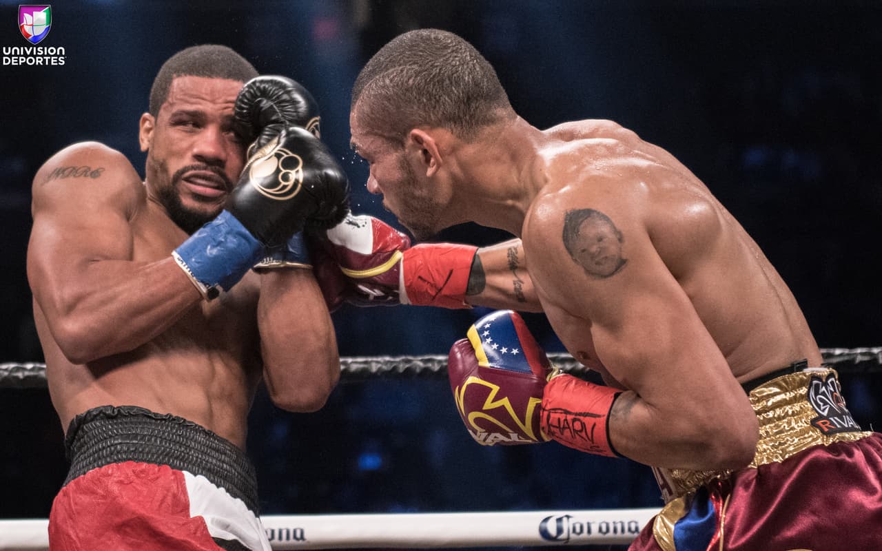 El venezolano José Uzcátegui (27-2, 23 KOs) se llevó la revancha ante Andre Dirrell (26-3, 16 KOs) con un trabajado nocaut en el octavo episodio. 'Bolivita' obtuvo el título interino supermediano de la FIB.