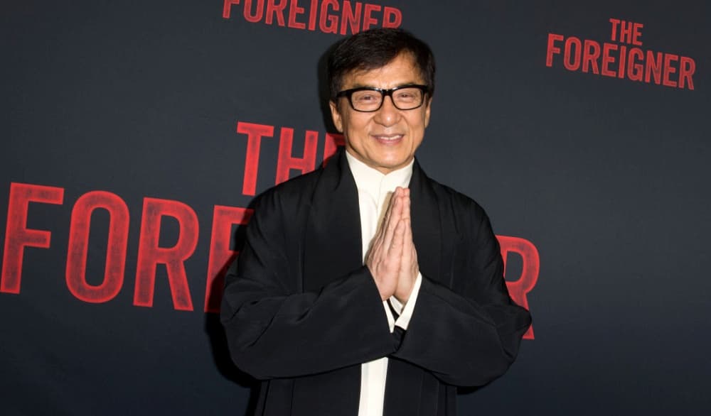 Jackie Chan se rompió el craneo al caer de un árbol