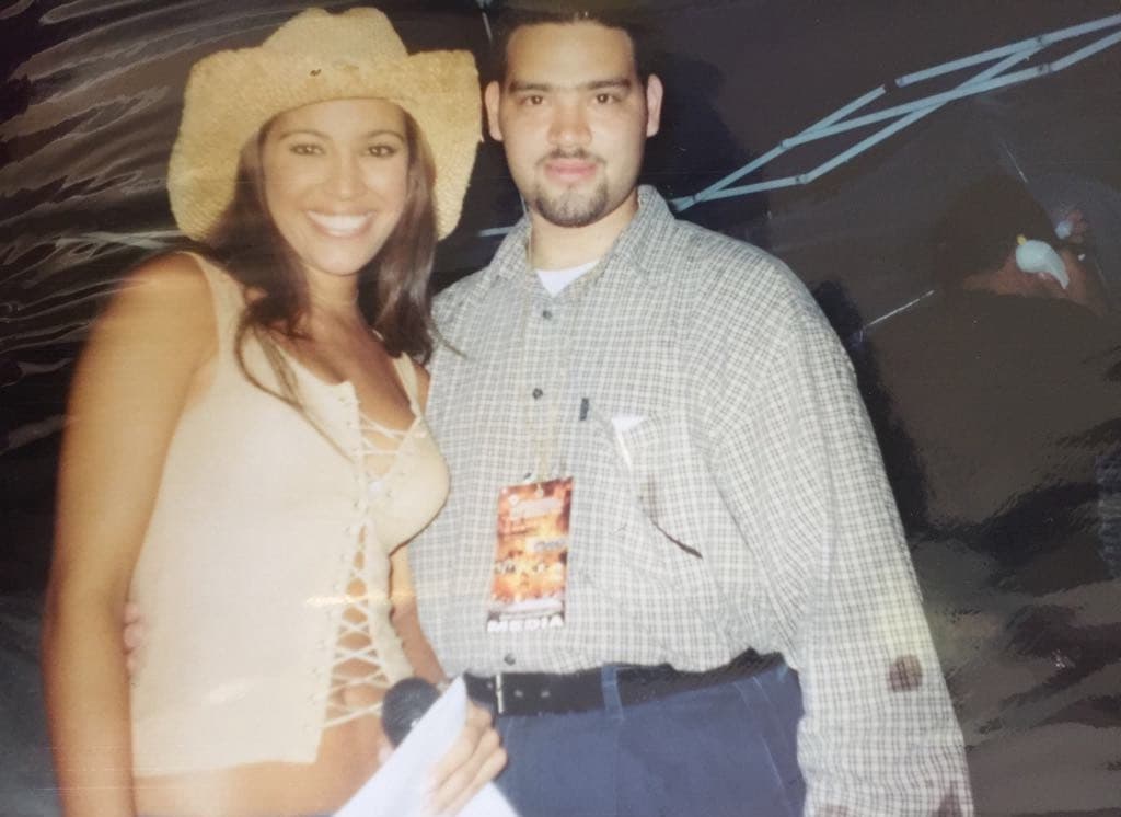 <a href="http://www.univision.com/temas/raul-molinar-el-pelon">Raúl 'El Pelón'</a> y
<a href="http://www.univision.com/temas/karla-martinez">Karla Martínez</a> de
<a href="https://www.facebook.com/despiertamerica/">Despierta America</a>.