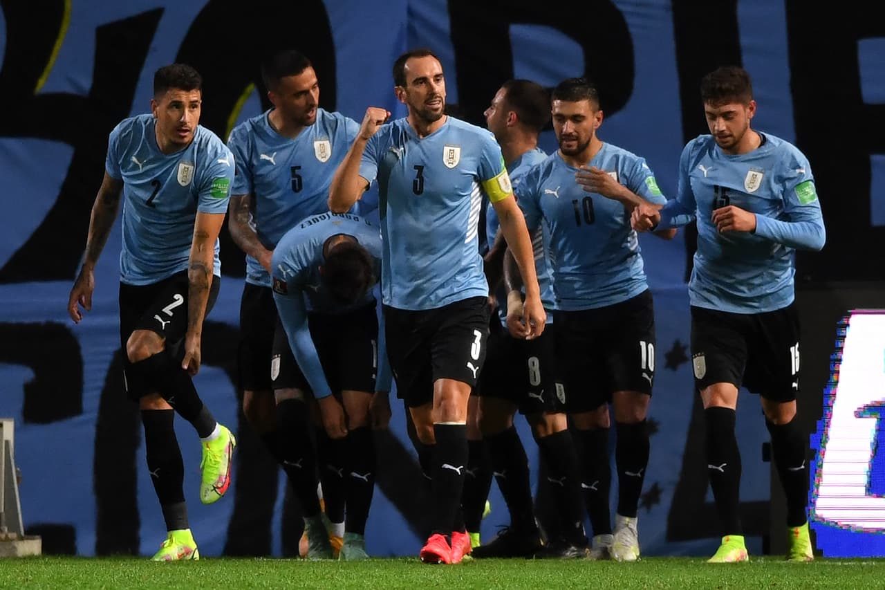 De Arrascaeta marcó un doblete que ayudó para que Uruguay se impusiera a Bolivia que apretó al final pero no le alcanzó.