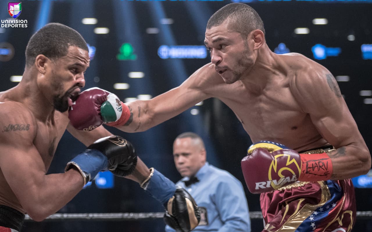 El venezolano José Uzcátegui (27-2, 23 KOs) se llevó la revancha ante Andre Dirrell (26-3, 16 KOs) con un trabajado nocaut en el octavo episodio. 'Bolivita' obtuvo el título interino supermediano de la FIB.