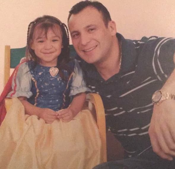 Antes de morir, se habría conocido por la familia que su deseo era que sus bienes fuera equitativamente repartidos entre sus tres hijas, cuando ellas cumplieran la mayoría de edad.