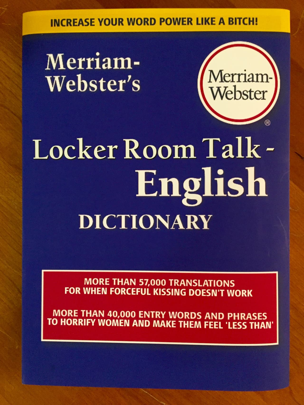 La excusa que sacó Donald Tump frente este penoso suceso en donde se refirió de manera deplorable sobre las mujeres es que eran solo conversaciones de probadores masculinos. Este es un
<b>'Diccionario en inglés' es sobre esas conversaciones.</b>