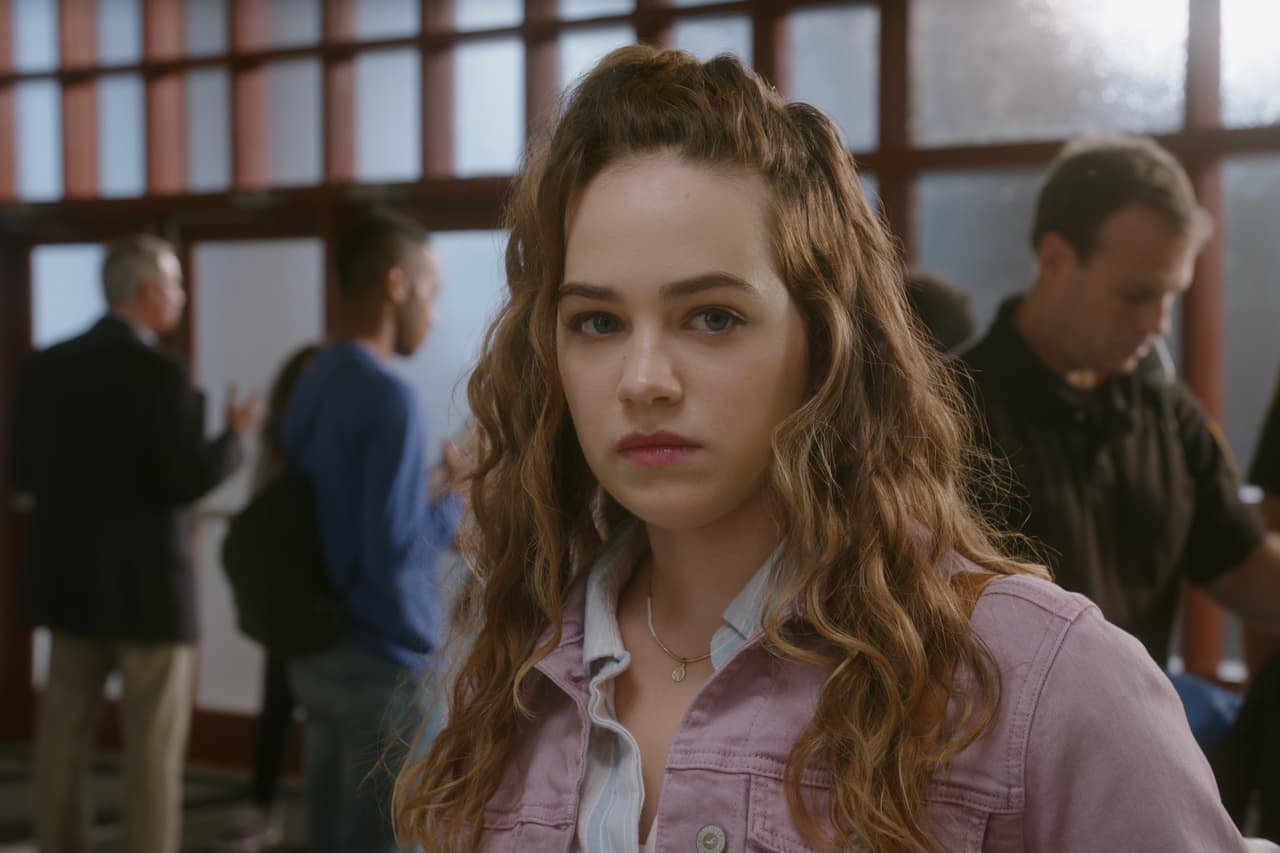 Mary Mouser como Samantha LaRusso en ‘Cobra Kai’.