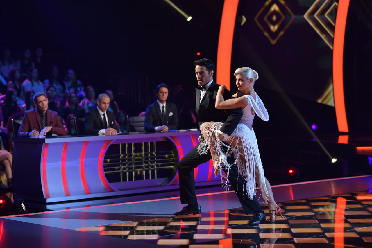 El actor y cantante fue el ganador del duelo, por lo que tuvo la oportunidad de bailar en una segunda ronda.