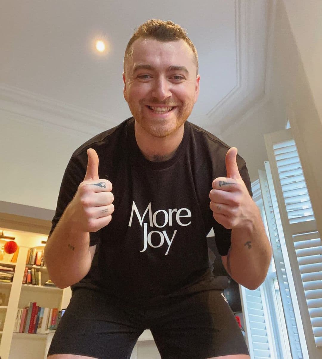 <b>Sam Smith</b> (28), también hace parte de la lista de artistas que supieron en carne propia qué es el coronavirus.