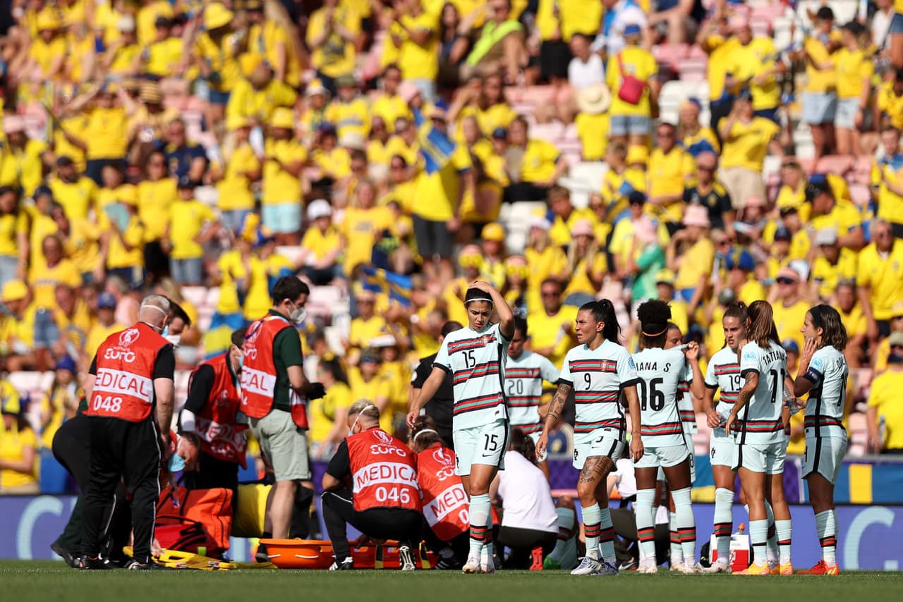 Suecia aplastó 5-0 a Portugal en la Jornada 3 con doblete de Filippa Angeldal, goles de Kosovare Asllani y Stina Blackstenius, y autogol de Carole Costa.