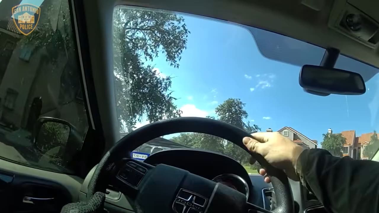 SAPD difunde video de enfrentamiento armado entre agentes SWAT y sospechoso en San Antonio