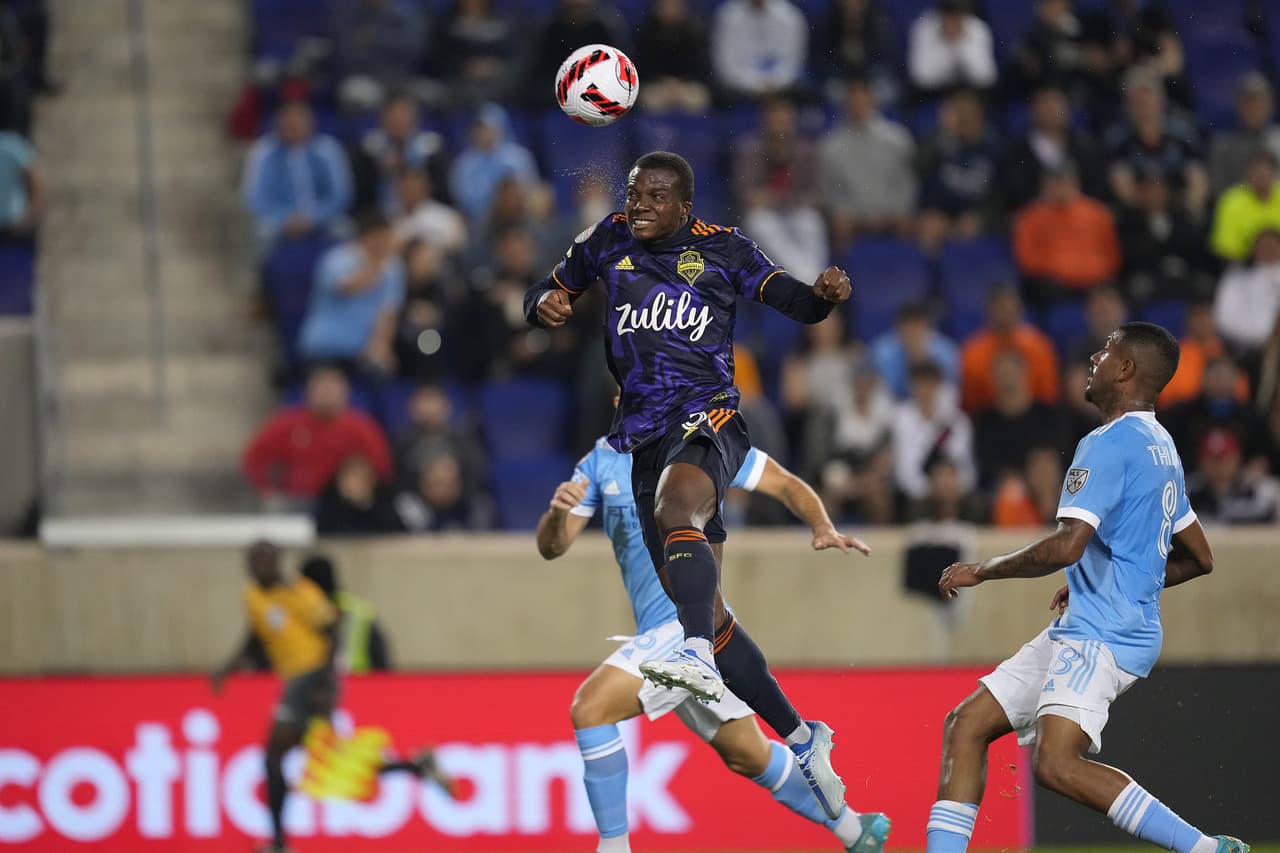 Un encuentro que desde el primer minuto se calentó y que mantuvo la tensión durante 45 minutos antes del tanto de Ruidíaz que acabó con las esperanzas del NYC FC.