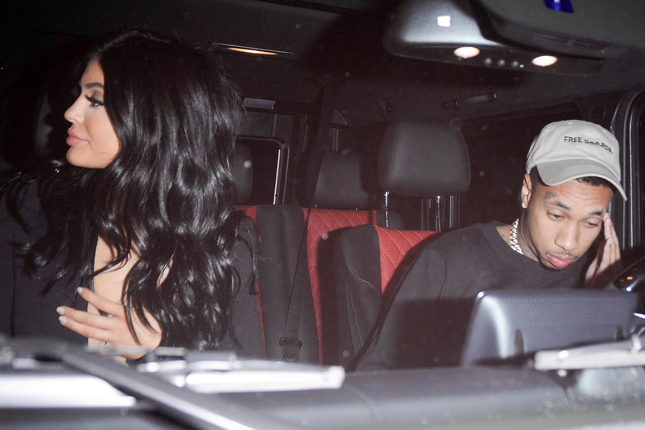 Y tal vez la presión de sus hermanas y madre contribuyeron a que se separaran.