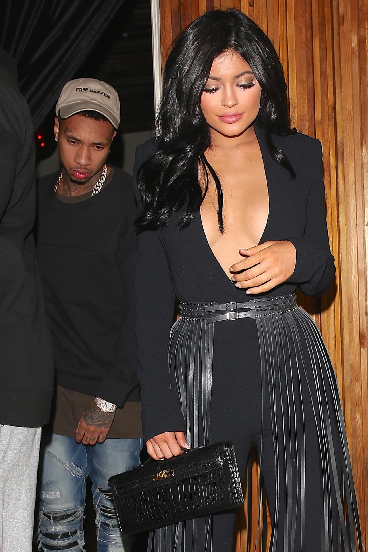 Pero también se supone que el resto de las Kardashian - Jenner no estaban muy a gusto con su relación.