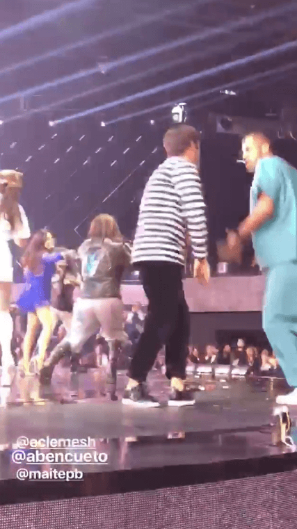 Maite se presentó junto a otros compañeros de trabajo.