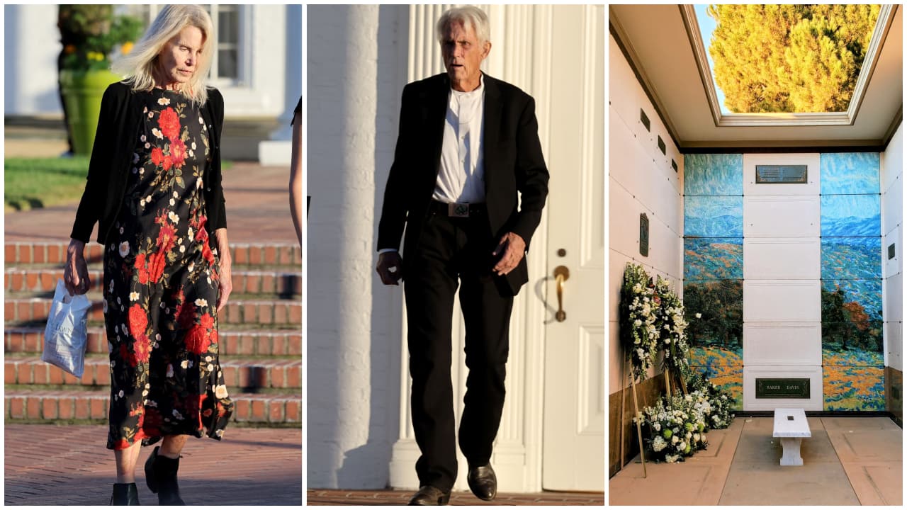 Los padres de Matthew Perry en su funeral.