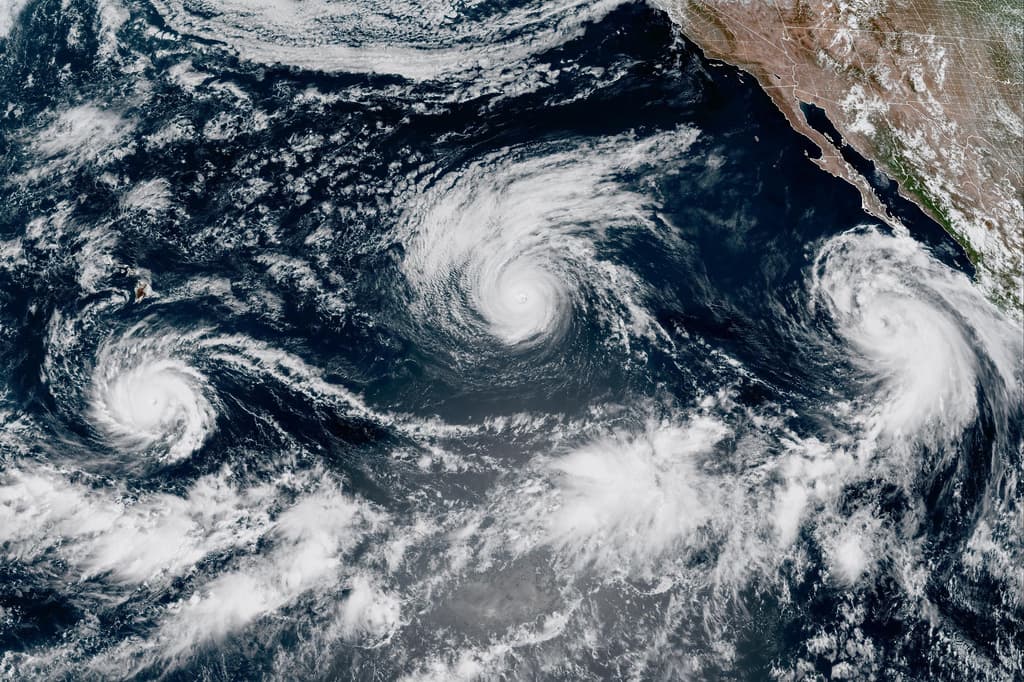 Huracán Marie amenaza California con lluvias, oleaje y corrientes de resaca