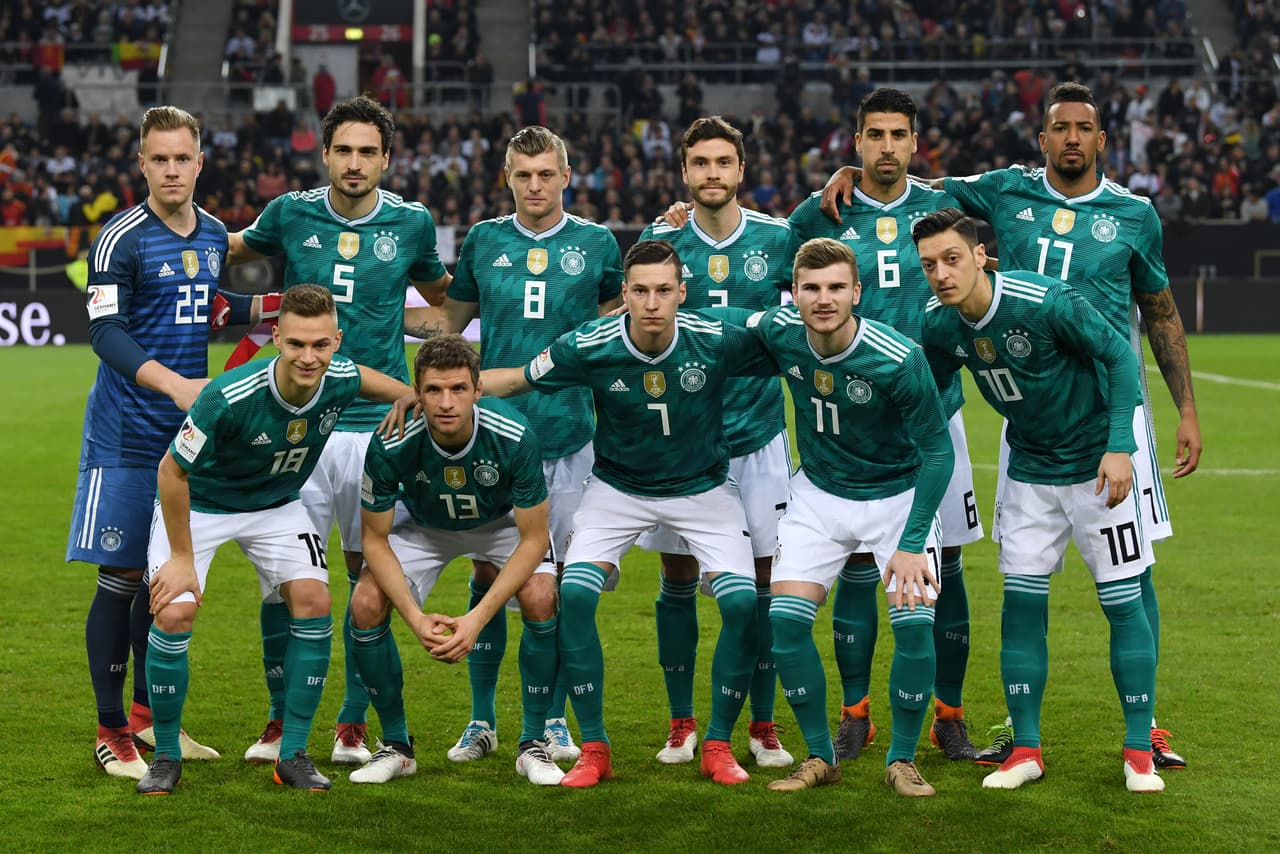 El entrenador Joachim Low formó con Ter-Stegen, Hector, Hummels, Khedira, Draxler, Kroos, Ozil, Werner, Muller, Boateng y Kimmich.