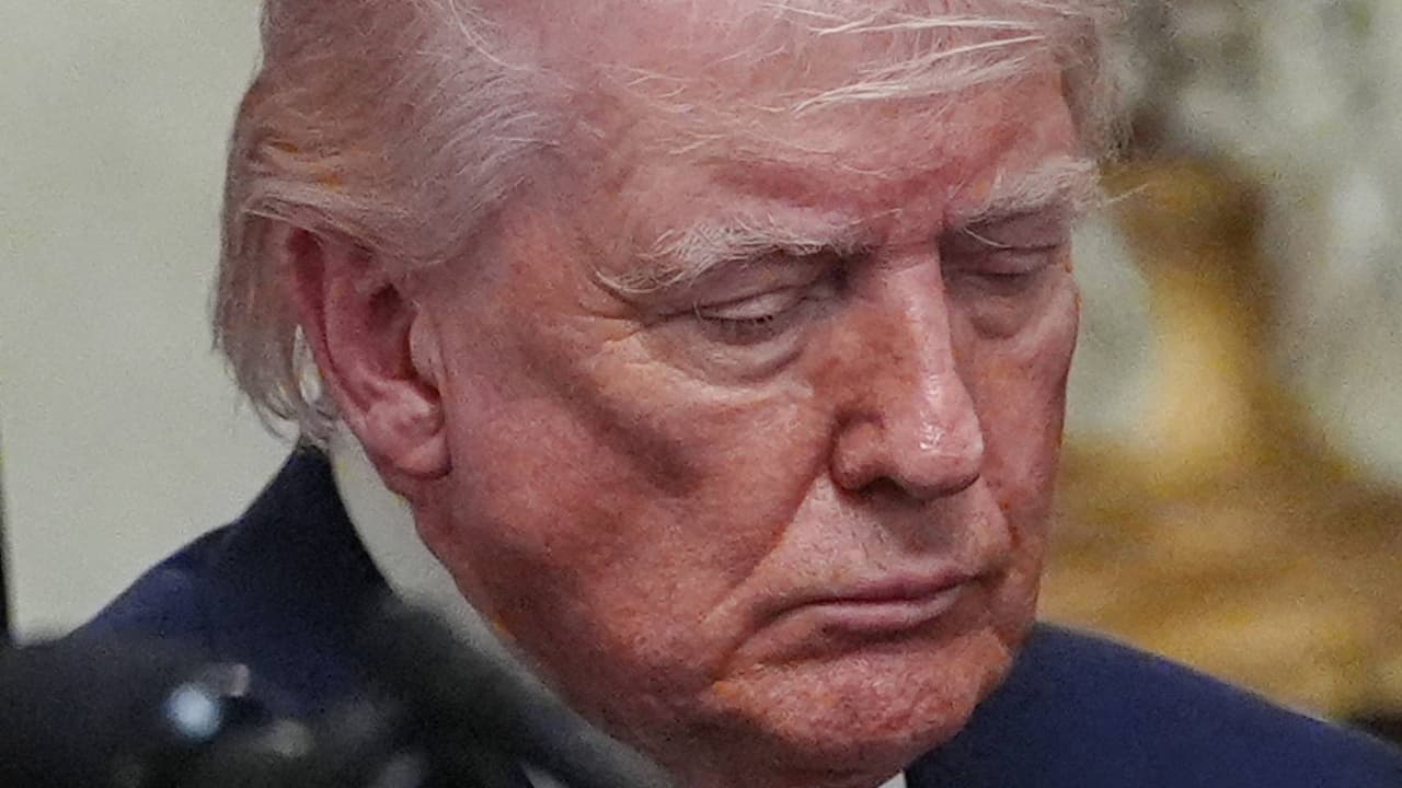 Cae aprobación de Donald Trump a su nivel más bajo en medio de la guerra con Irán