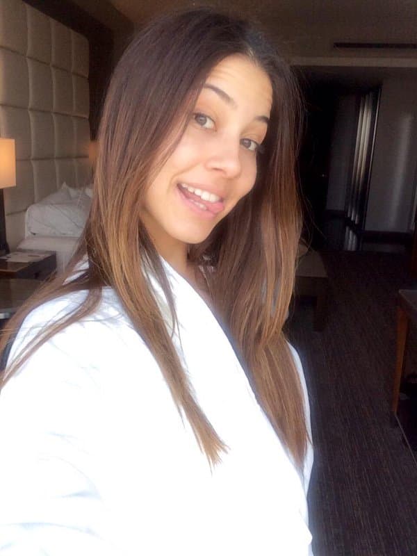 <b>Ángela</b> y
<b><a href="http://www.univision.com/temas/danilo-carrera">Danilo</a></b> se conocieron en una fiesta, pero no fue hasta que trabajaron en una conocida serie infantil que el amor se dio y desde ahí no se han podido separar.