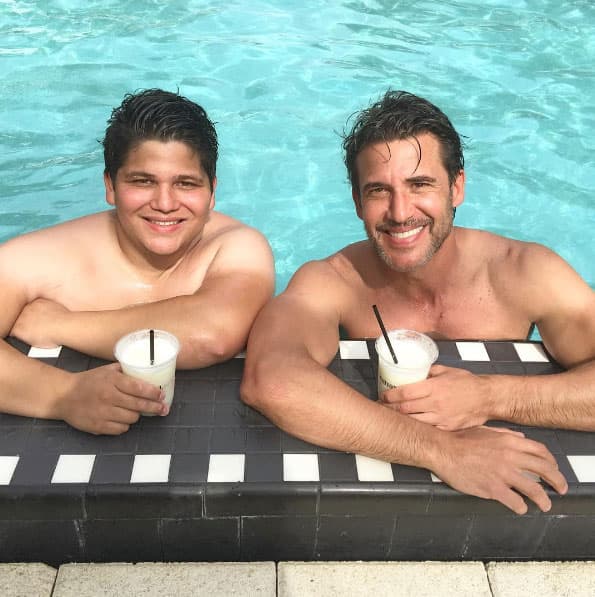 Hace poco cumplió 21 años, ellos son grandes amigos.