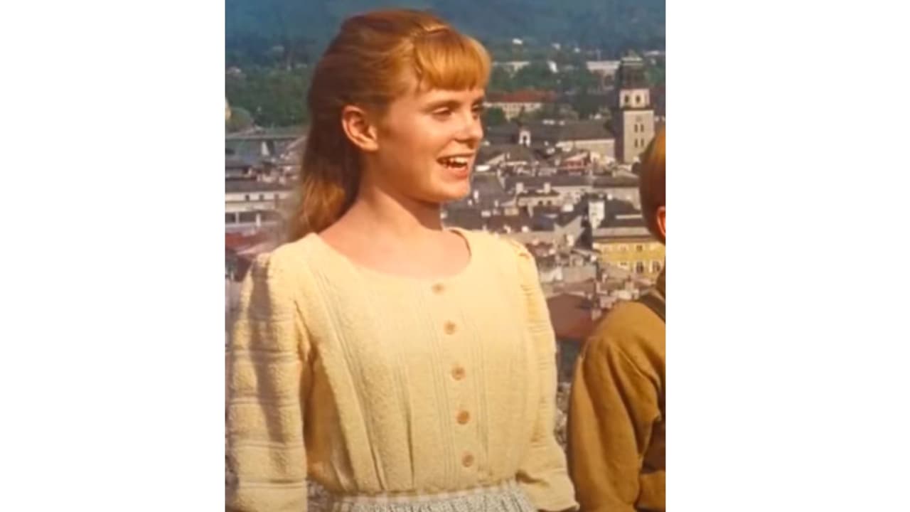 <b>Heather Menzies </b>
<br>Louisa von Trapp era aventurera y traviesa, así como la tercera más grande de la familia. La actriz tenía 15 años cuando tomó el papel y se mantuvo por varios años en la industria, incluso a sus 23 posó desnuda para la revista ‘Playboy’.
<br>