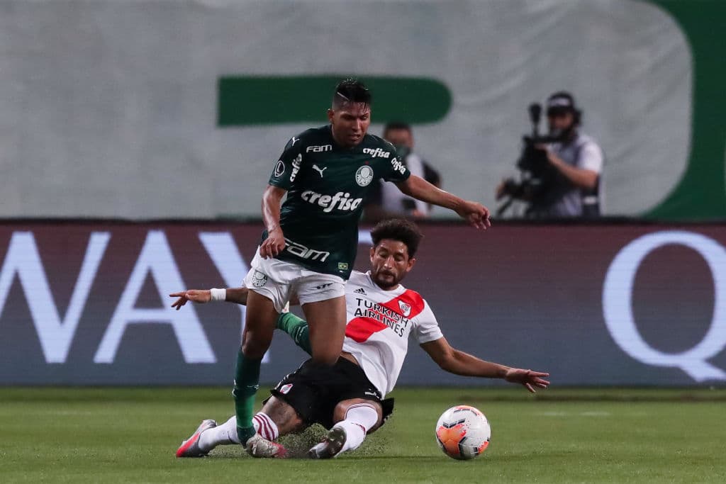 River logra vencer 0-2 al Palmeiras, pero con dos penales anulados por el VAR, los argentinos se quedaron a un gol de mandar la resolución a los penales.