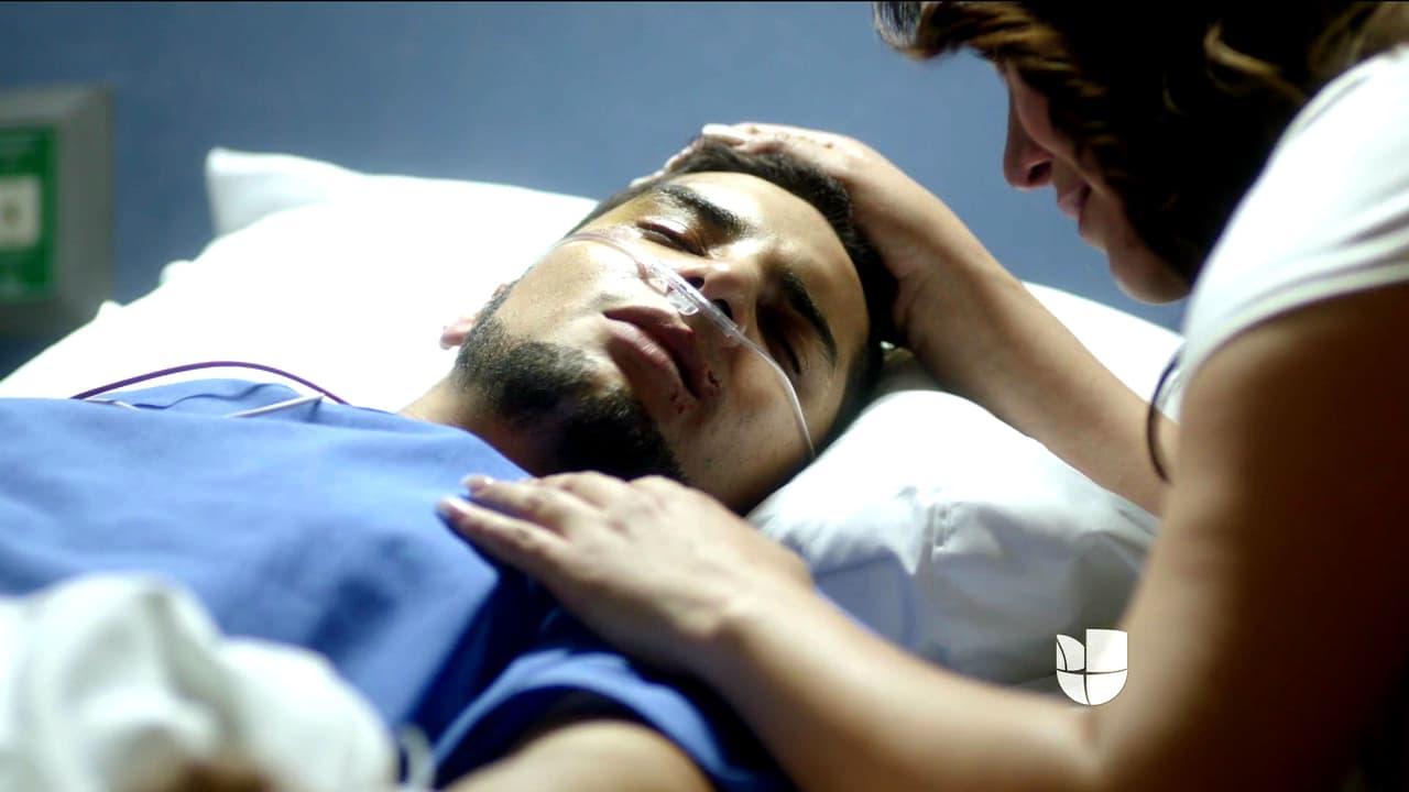 Fernando le dice que está orgulloso de su carrera y de todo lo que ha logrado.