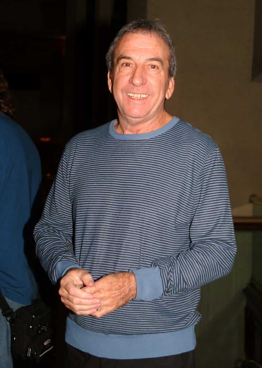 La música de José Luis Perales tiene que escucharse sin prisa, a volumen bajo y con poca luz. Es buen remedio para un corazón cansado que necesita que le digan 'Te Quiero'.