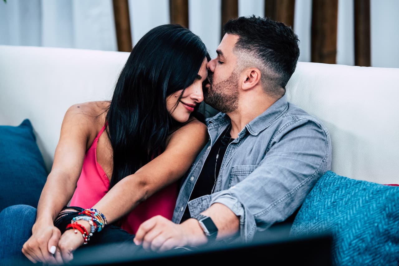 La relación entre Alejandra y Aníbal es cariñosa y estable, a tenor de lo que comparten en sus redes sociales.