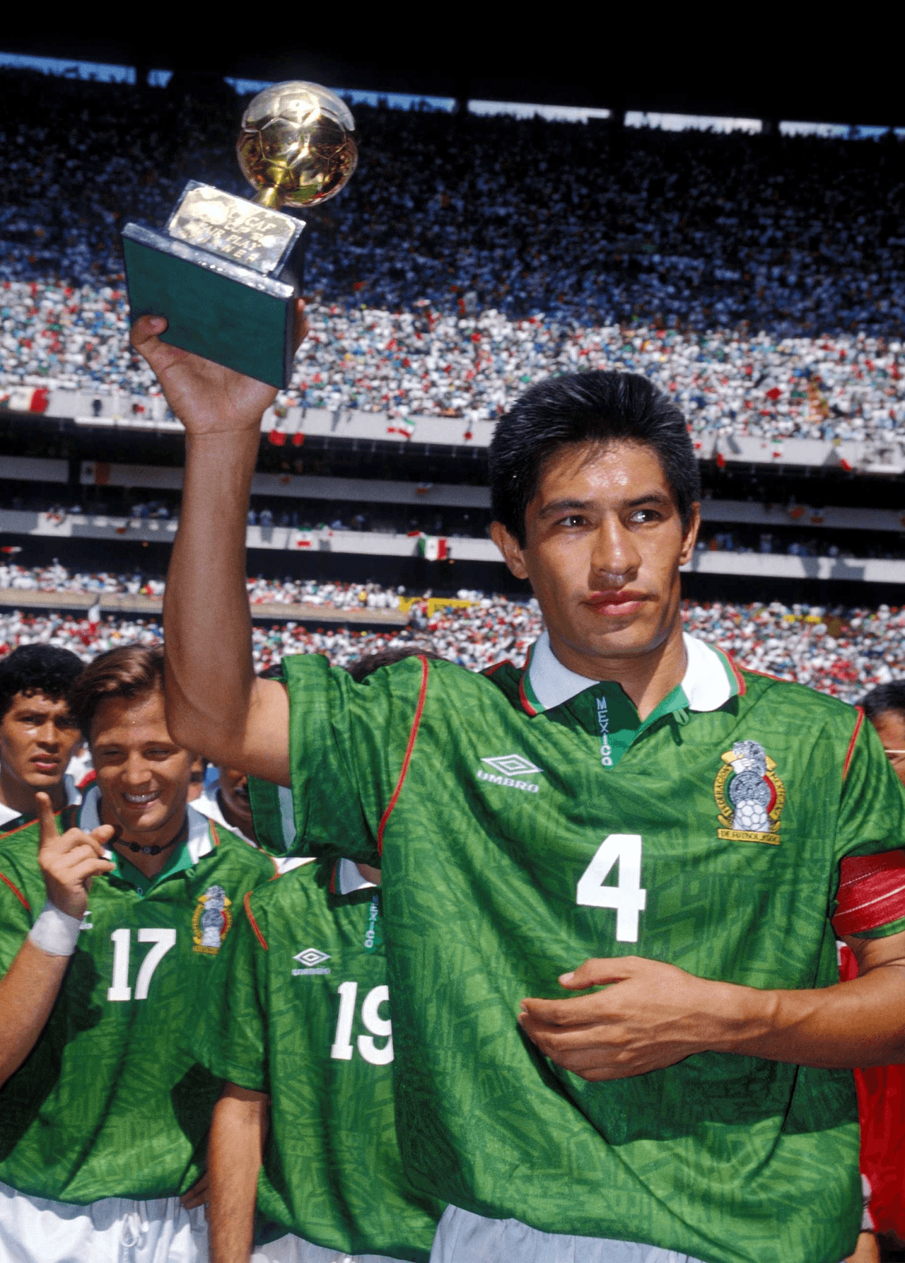 Ignacio Ambriz, DT del León, centrocampista.