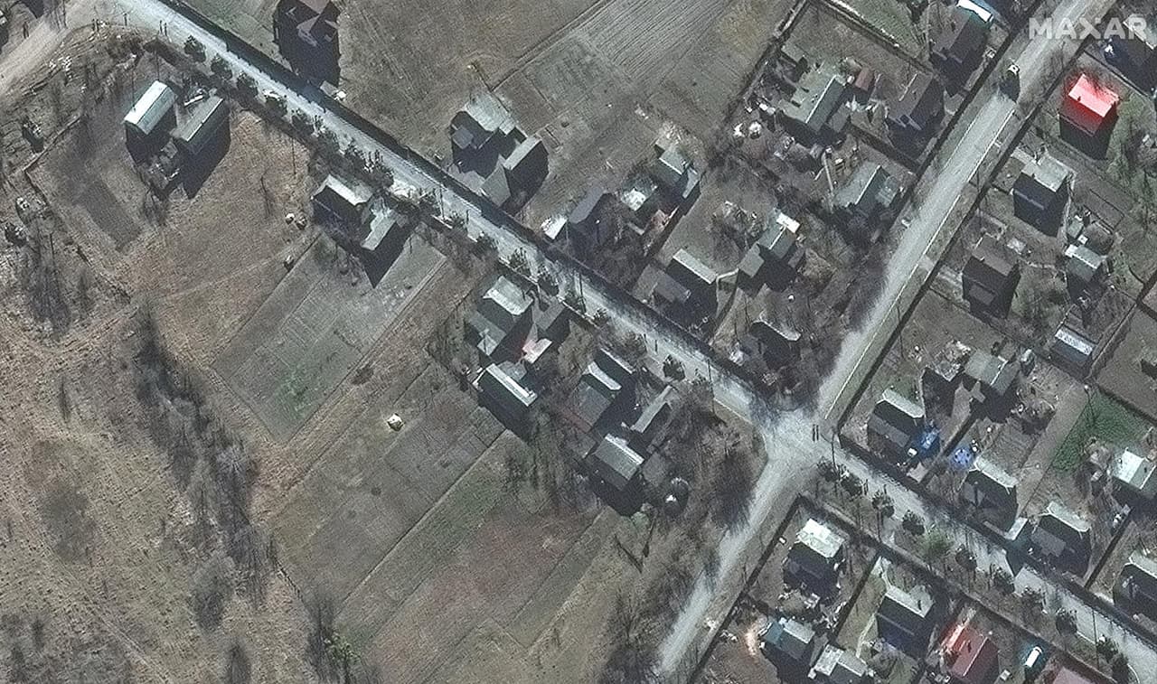 Imágenes satelitales de un masivo convoy ruso cerca de Kiev.