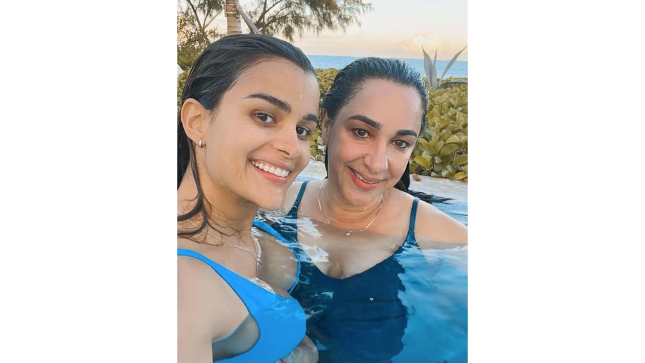 En enero de 2022, madre e hija posaron para la cámara, al natural, durante unas vacaciones a las Islas Exumas y sus seguidores no dudaron en dejar halagos en la caja de comentarios. “Parecen hermanas”, “Hermosa tu madre” y “Bellas”, son algunos de los mensajes.