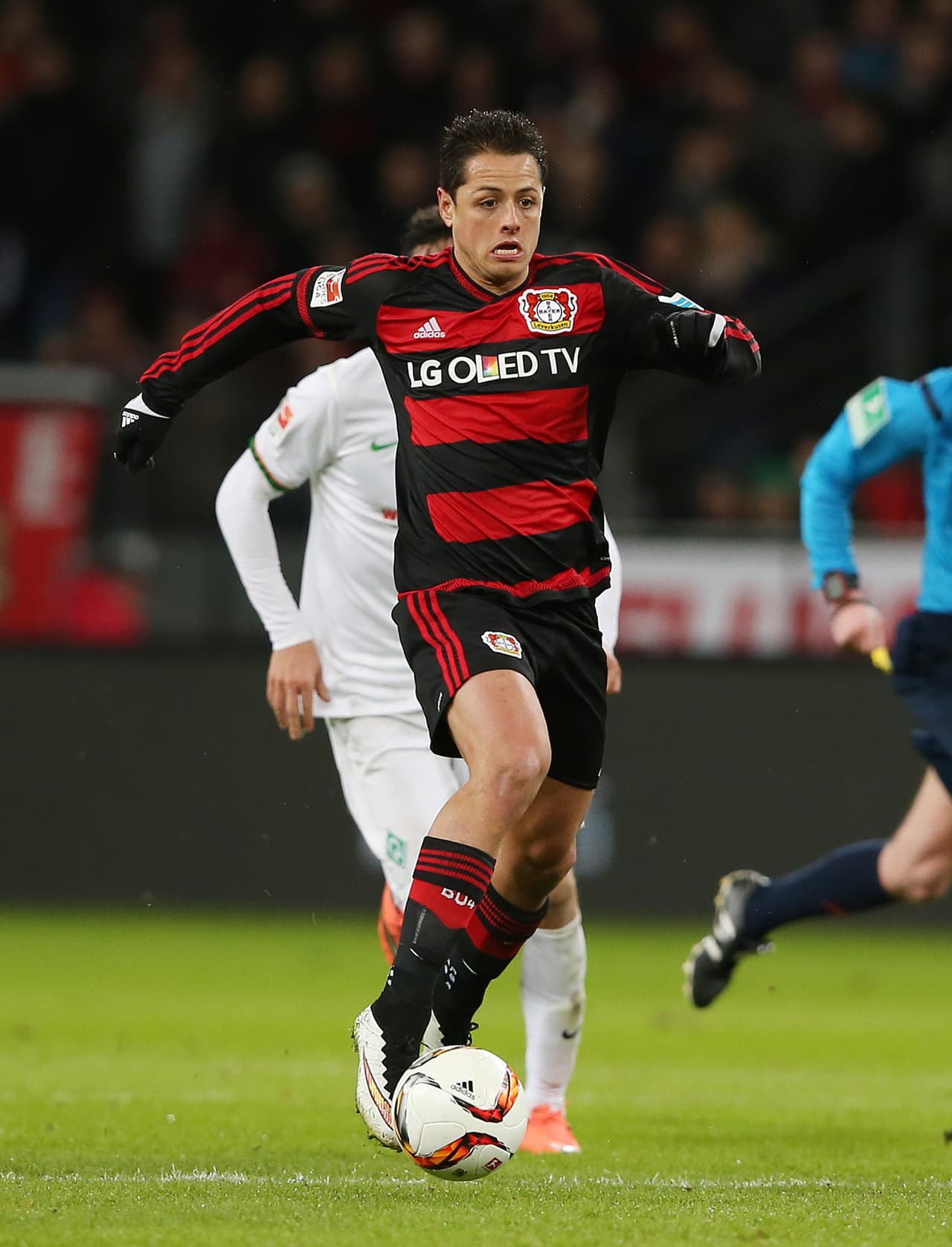 En Villarreal hablan bien del Bayer Leverkusen y 'Chicharito' Hernández