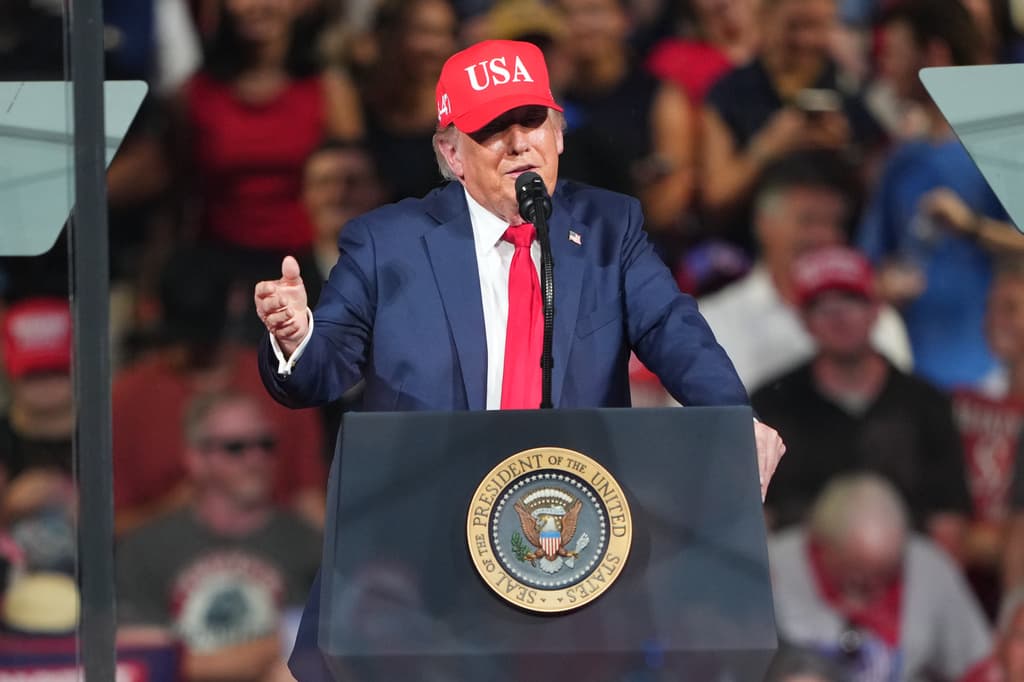 Trump hace referencia a una campaña racista de 1988 durante un acto en Carolina del Norte