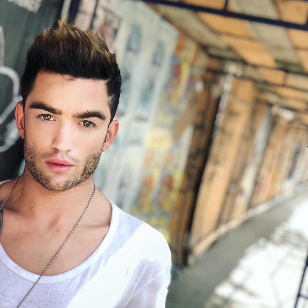 Con tan solo 34 años,
<b>Chris Trousdale</b> falleció el 2 de junio en Burbank, California por complicaciones que le generó la COVID-19.