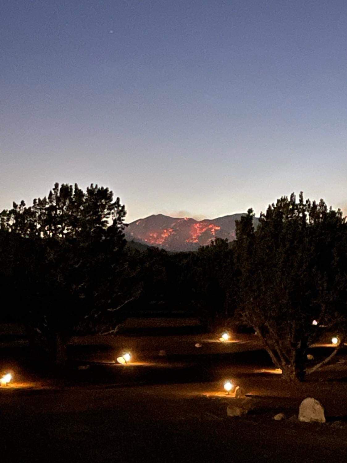 Por la noche esa misma jornada ya tenía un tamaño de 4,500 acres.