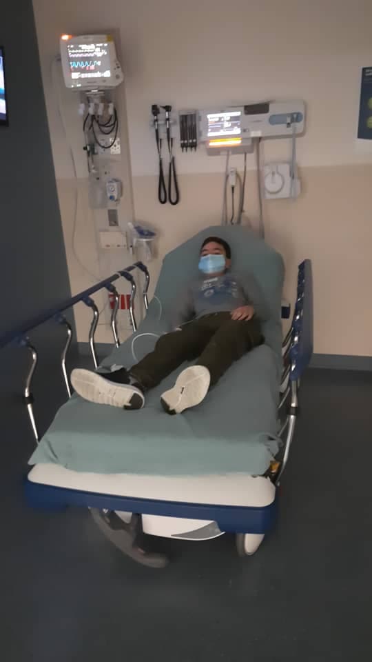 Sin embargo, a pesar de que Marcelo pudo llegar hasta Florida para recibir la atención médica que necesitaba y los médicos informaron que la cirugía era urgente, no es posible someterlo por cuestiones legales.
<b>“La cuestión es que, si no estamos nosotros, no hay cirugía”</b>, explica María.
<br>