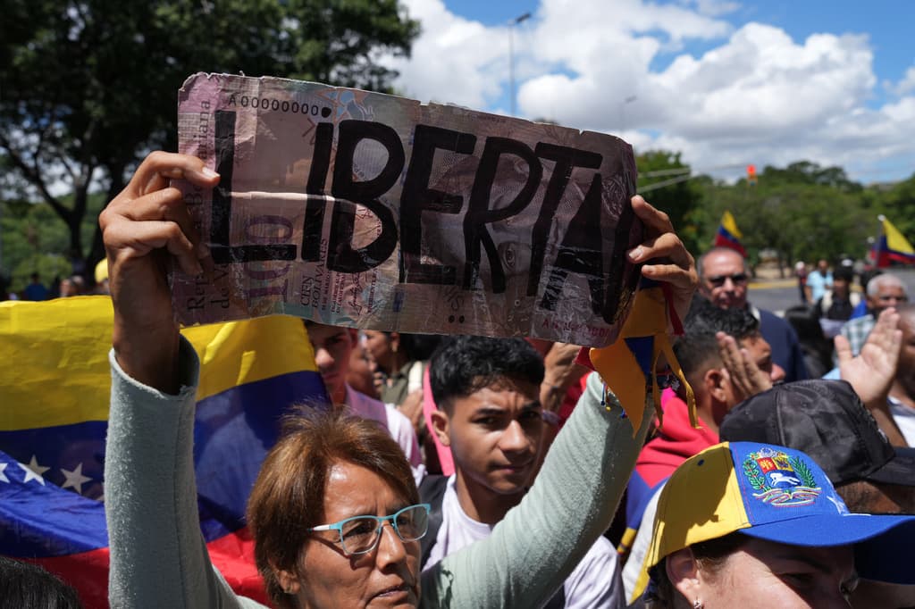 Venezuela excarcela a casi 30 presos políticos, reportan colectivos de familiares