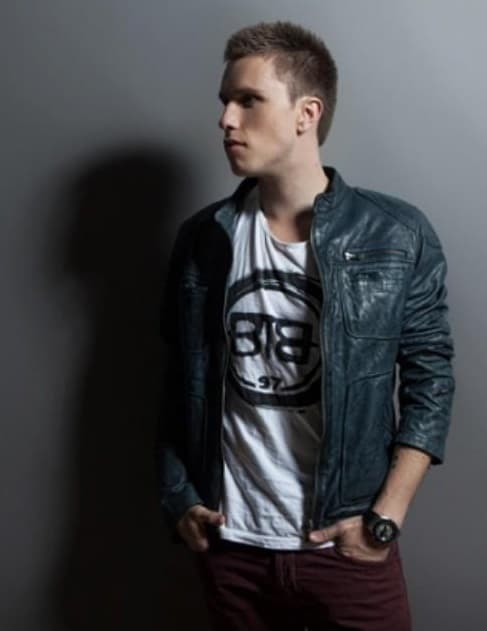 Entre sus sencillos destacan: The Moment (Novell), Novell, Future Funk (con Nile Rodgers), entre otros.