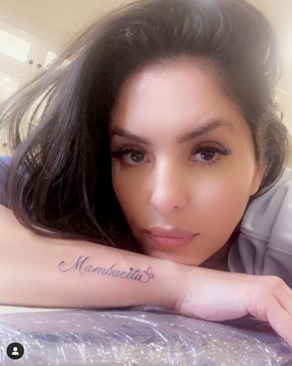 Este 1 de mayo
<b><a href="https://www.univision.com/temas/vanessa-bryant" target="_blank">Vanessa Bryant felicitó a su fallecida hija Gianna</a></b> en el que hubiera sido su cumpleaños número 15, una edad muy especial en sus raíces mexicanas.
<br>