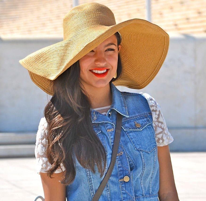 "¡Ooooorale!", respondió, según presentó 'Ventaneando' este martes 17 de mayo, "
<b>¿a los 25 años estuvo en una fiesta y chupó (alcohol)?</b> ¡Guau!".
<br>