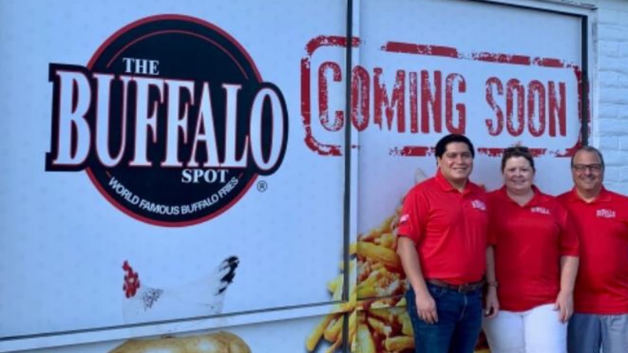 Esta pareja soñó abrir su propio negocio y no se dejarán vencer por el coronavirus.