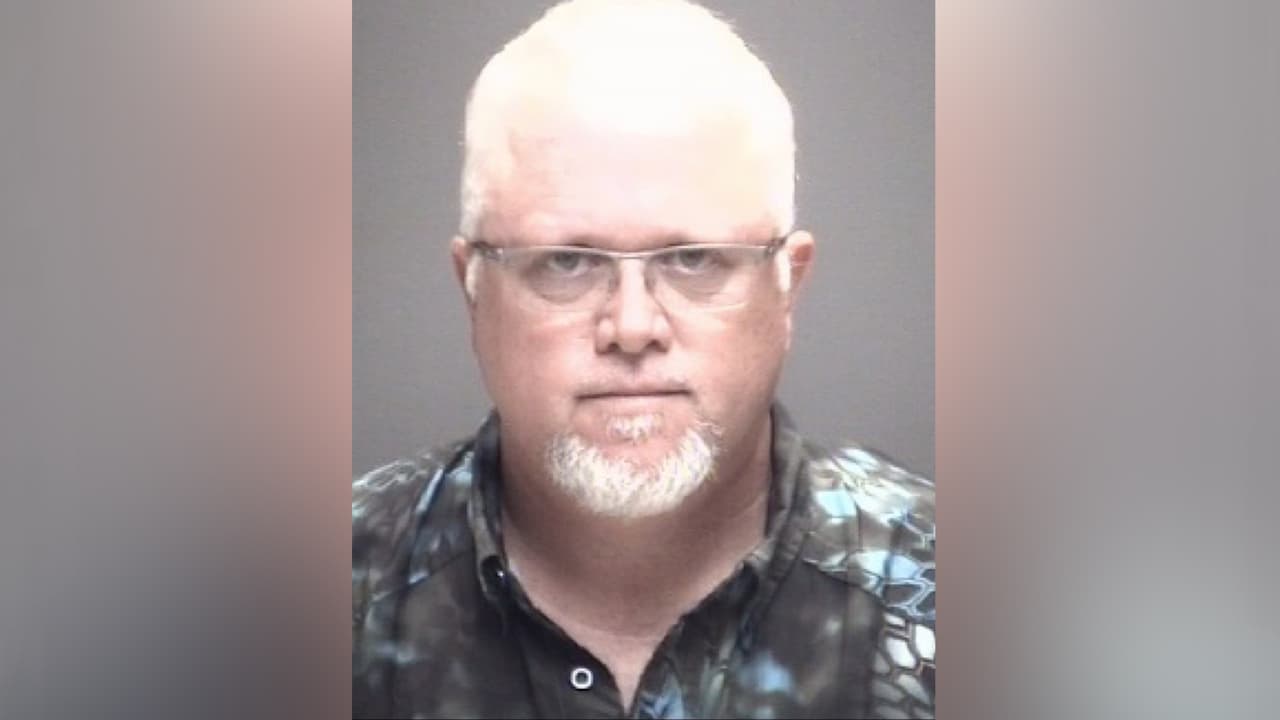 Elmer Burr, 51años.