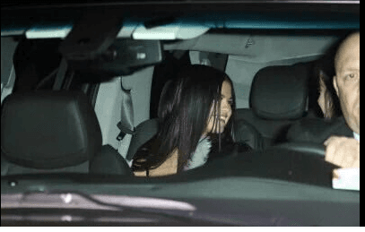 Se ve que a Gomez ya no le afecta estar lejos de Justin, y aún sin él la pasa muy bien.